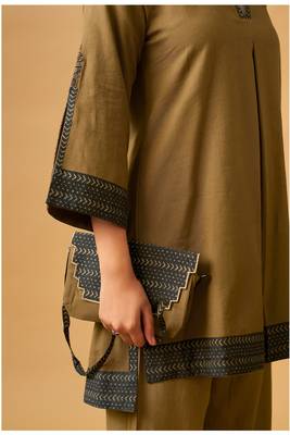 Elegant cotton flex co-ord set with contrast accents 4