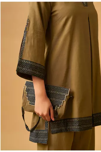 Elegant cotton flex co-ord set with contrast accents