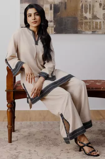 Everyday cotton flex co-ord set with statement sling bag