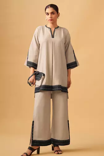 Everyday cotton flex co-ord set with statement sling bag