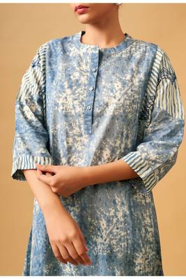 Elegant blue printed cotton kurta set for everyday sophistication 3