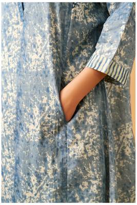 Elegant blue printed cotton kurta set for everyday sophistication 4