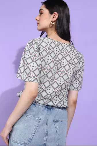 Yash gallery women's cotton geometrical print waist lengtth square neck short sleeves regular fitted top (grey)