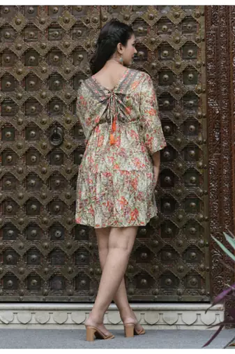 Yash gallery women's polyester floral printed v-neck 3/4th sleeve tiered style casual dress (green)