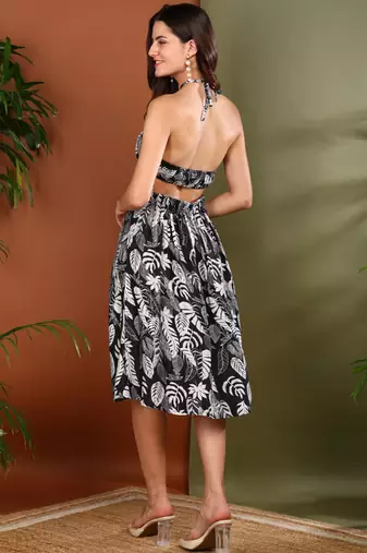 Yash gallery women   s black leaf print dress wrinkle free fabric halter neck back elastic fit (black)