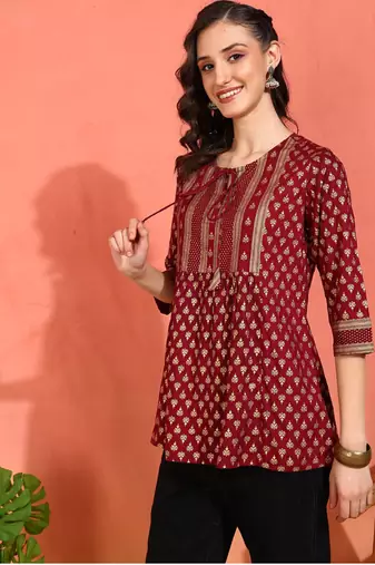  women   s rayon staple gold print a-line short kurti (wine)