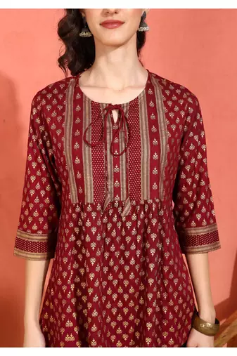  women   s rayon staple gold print a-line short kurti (wine)