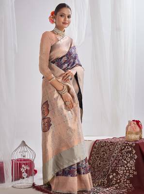 navy blue silk saree with zari pattern 3