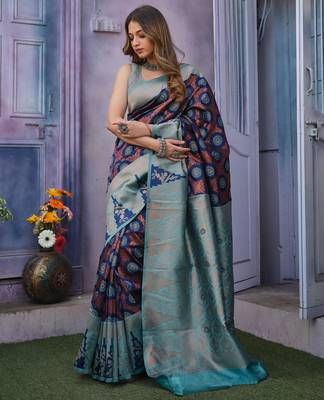 dark blue silk blend saree with zari work 3