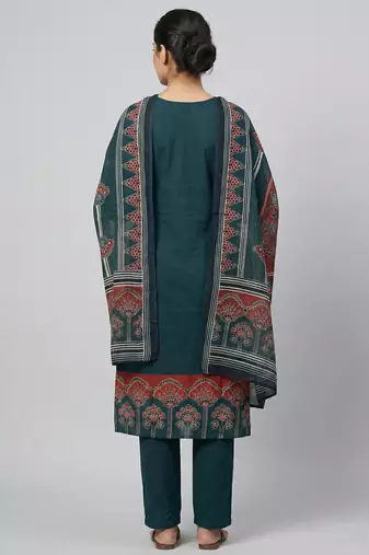 Women green cotton printed kurta pant dupatta set with gota work and lace