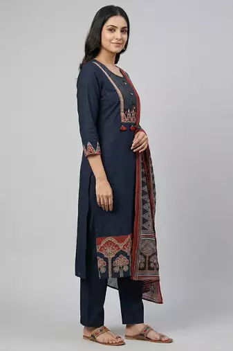 Women navy blue cotton printed kurta pant dupatta set with gota work and lace
