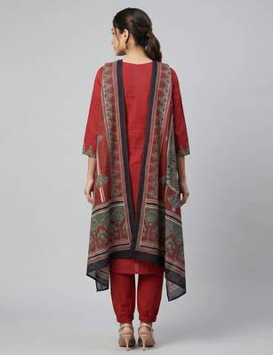 Women red cotton printed kurta pant dupatta set with gota work and lace 2