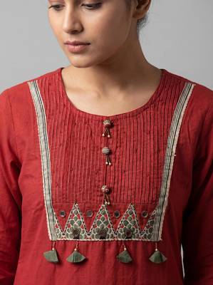 Women red cotton printed kurta pant dupatta set with gota work and lace 3