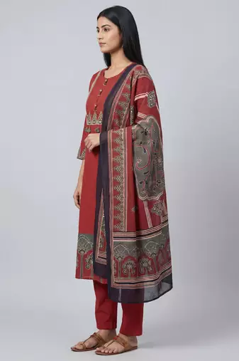 Women red cotton printed kurta pant dupatta set with gota work and lace