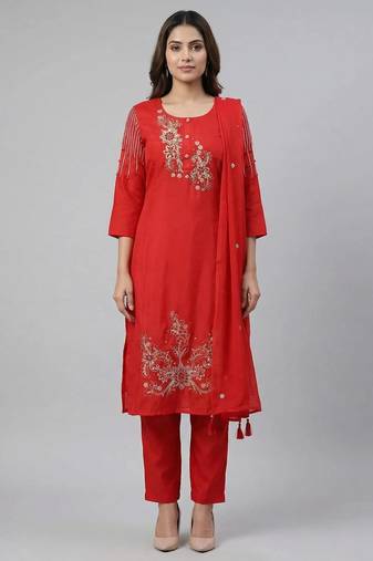 Women red cotton printed kurta pant dupatta set with hand work and embroidered