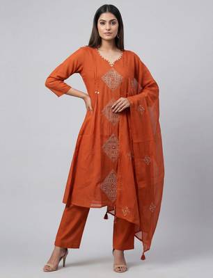 Women orange cotton printed kurta pant dupatta set with hand work and embroidered lace 1