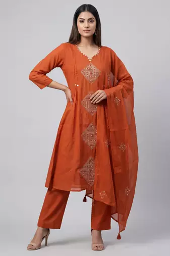 Women orange cotton printed kurta pant dupatta set with hand work and embroidered lace