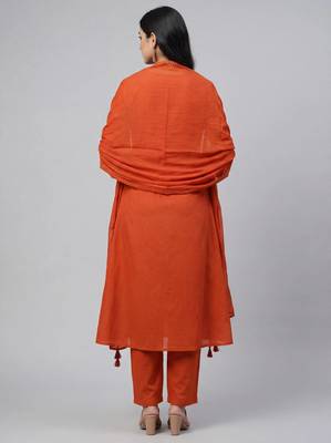 Women orange cotton printed kurta pant dupatta set with hand work and embroidered lace 2