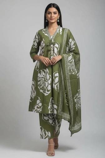 Women green cotton printed kurta pant dupatta set