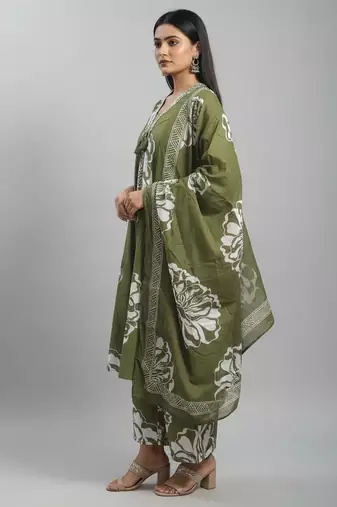 Women green cotton printed kurta pant dupatta set