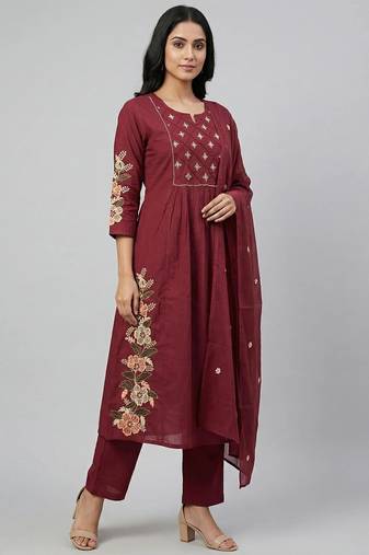 Women maroon cotton printed kurta pant dupatta set with hand work and embroidered