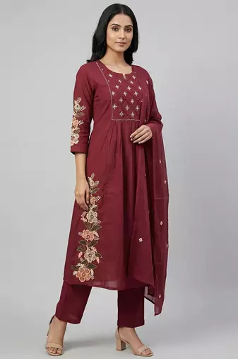 Women maroon cotton printed kurta pant dupatta set with hand work and embroidered