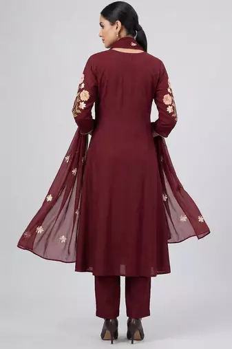 Women maroon cotton printed kurta pant dupatta set with hand work and embroidered