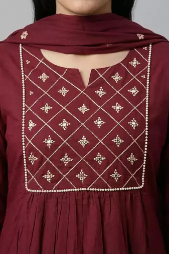 Women maroon cotton printed kurta pant dupatta set with hand work and embroidered