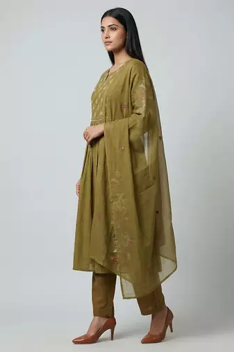 Women green cotton printed kurta pant dupatta set with hand work and embroidered