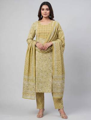 Women light green cotton printed kurta pant dupatta set with hand work and embroidered 1
