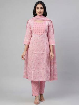 Women light pink cotton printed kurta pant dupatta set with hand work and embroidered 1