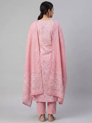 Women light pink cotton printed kurta pant dupatta set with hand work and embroidered 2