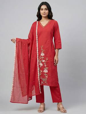 Women red cotton printed kurta pant dupatta set with hand work and embroidered lace 1