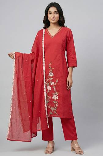 Women red cotton printed kurta pant dupatta set with hand work and embroidered lace