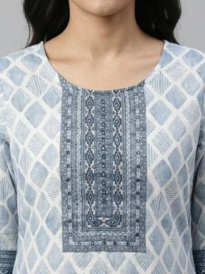 Women white cotton printed kurta pant dupatta set 3