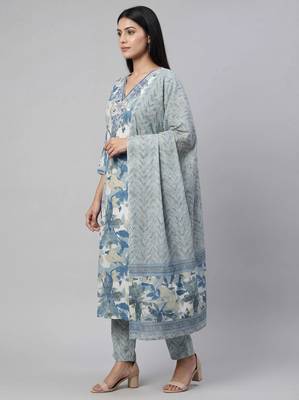 Women blue cotton printed kurta pant dupatta set with hand work and embroidered lace 4