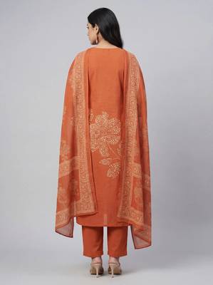 Women orange cotton printed kurta pant dupatta set with hand work 2