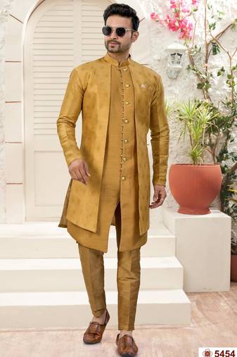 Goldhavy jacket style attached indowestern   set with thred work & fancy botton