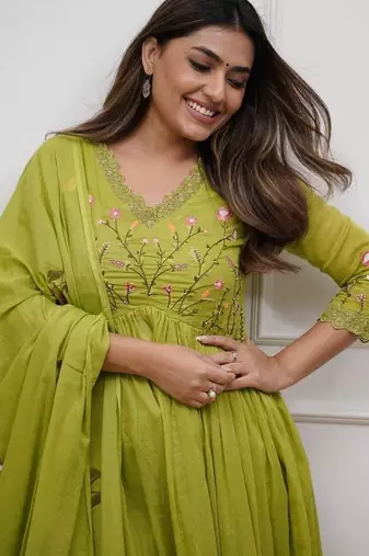 green cotton kurta set with floral embroidery