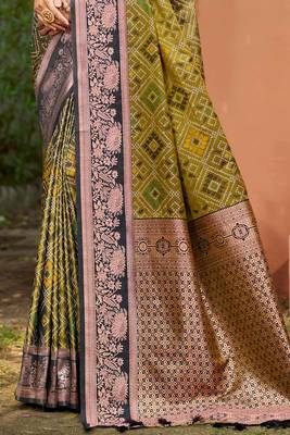 olive green soft silk woven work traditional saree 3