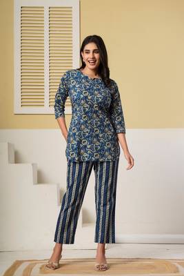 Navy blue floral printed kurti with striped straight pants – cotton co-ord set 4
