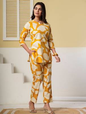 Mustard yellow geometric printed kurti with straight pants – cotton co-ord set 4