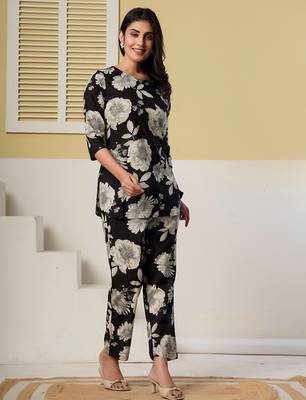 Black floral printed kurti with straight pants – cotton co-ord set 2