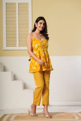 Yellow floral printed spaghetti kurti with straight pants – cotton co-ord set 2