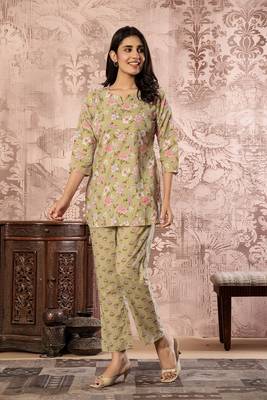 Olive green floral printed kurti with straight pants – cotton co-ord set 3