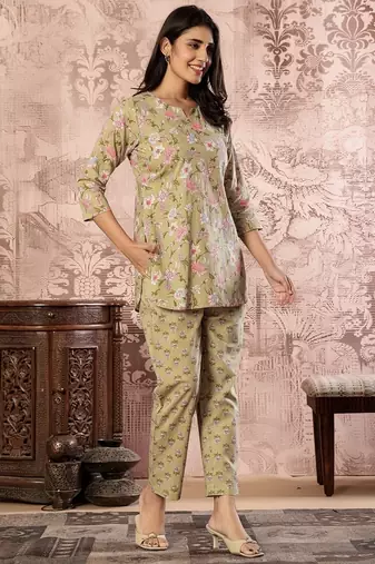Olive green floral printed kurti with straight pants – cotton co-ord set