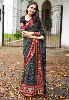 black cotton saree with geometric print 1