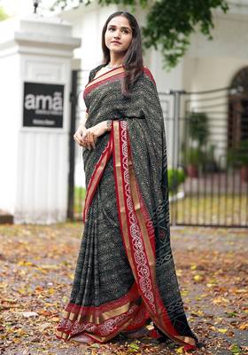 black cotton saree with geometric print 2
