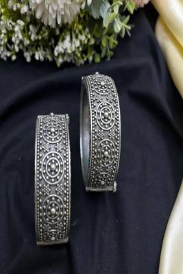 Oxidized silver tribal kada set for women, wide statement openable screw bangles 3