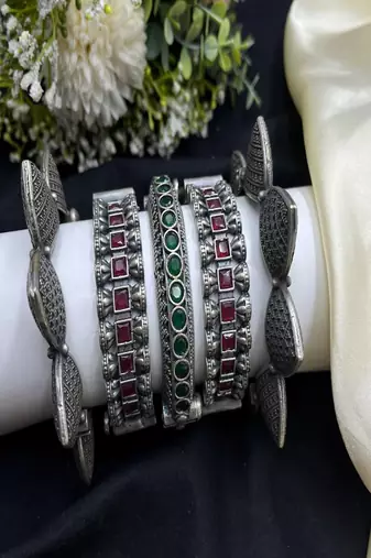 Designer red green kundan stone antique kada bangle set : oxidised ethnic indian wrist jewelry combo set of 5 pc